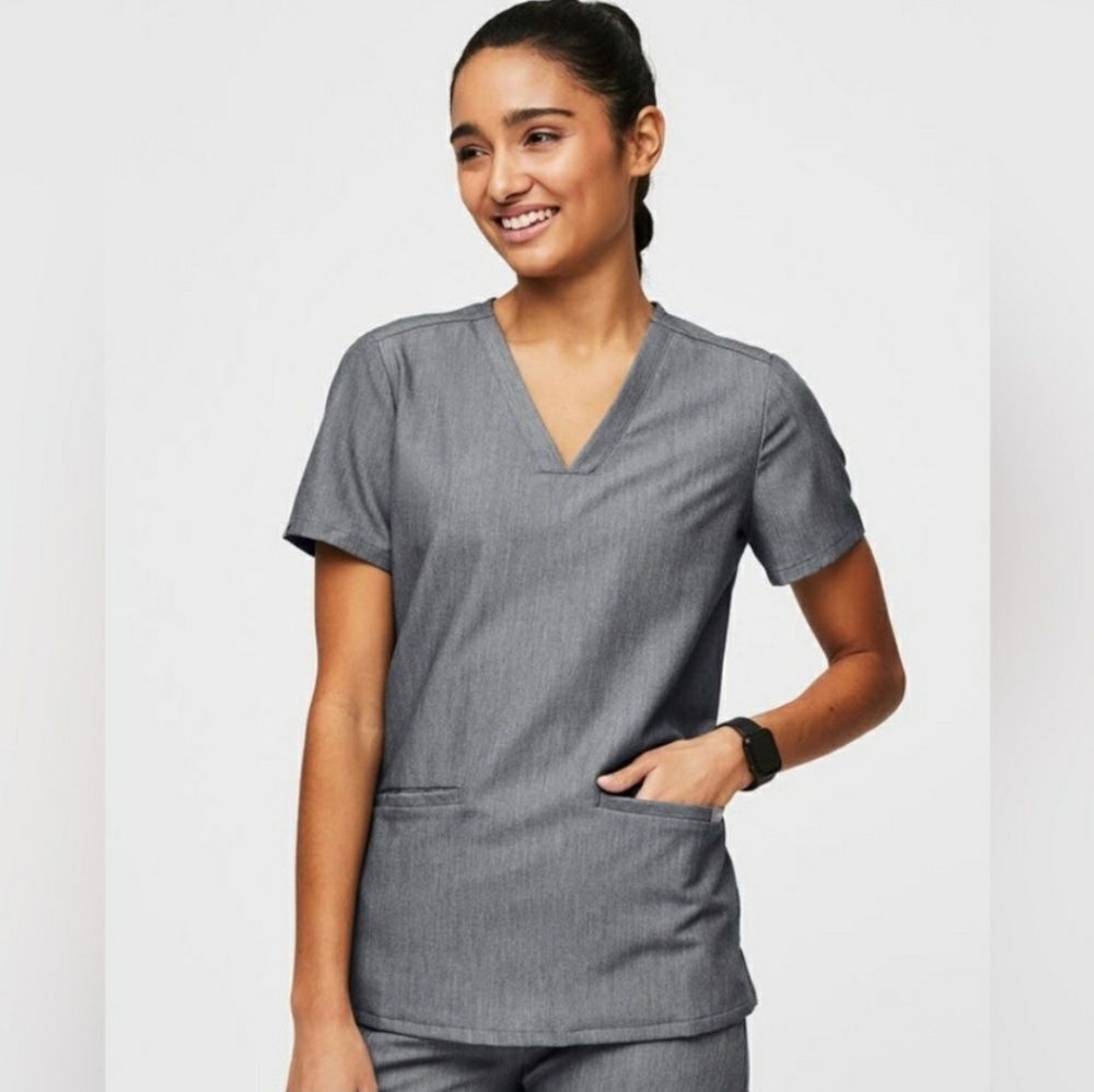 Figs Charcoal V-Neck Women's Casma Scrub Top